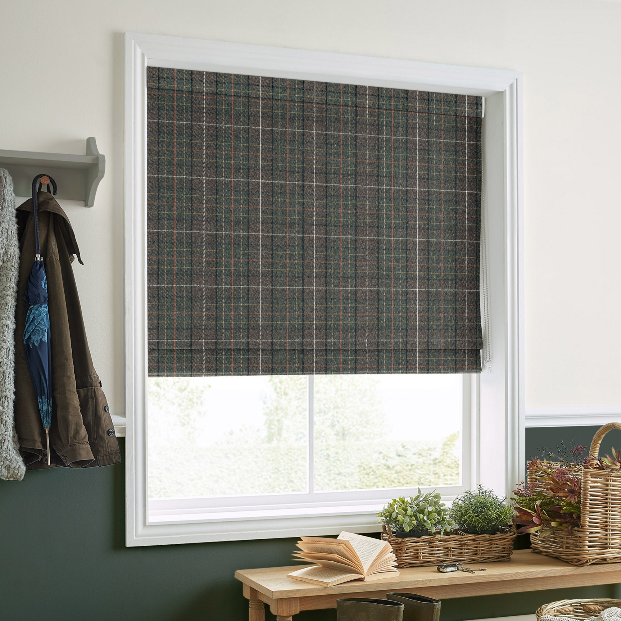 LAUF-0212_Alfriston-Fern_Roman-Life_Square