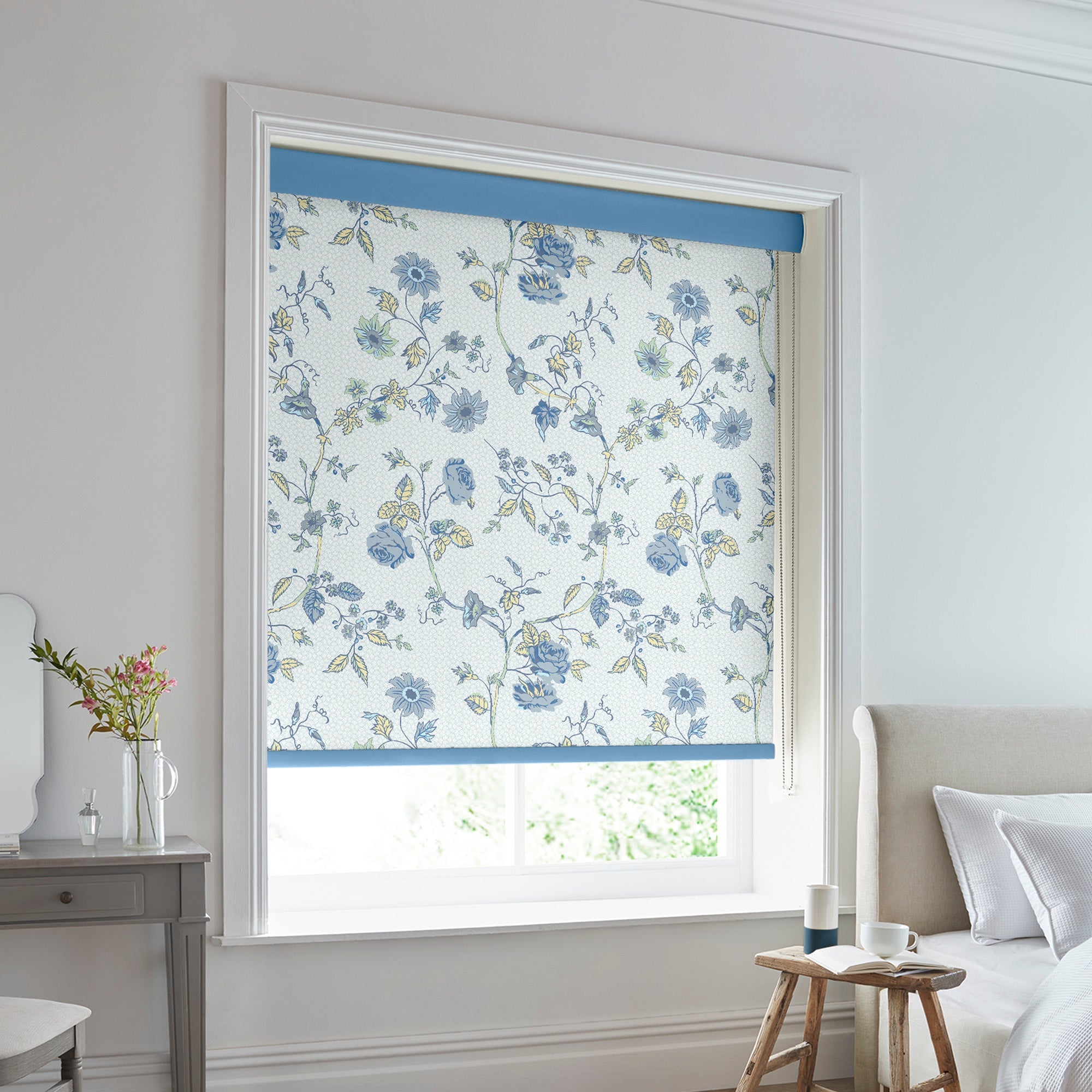 LAUR-0079TTR_Rambling-Rector-Blue-Sky_Roller-Life