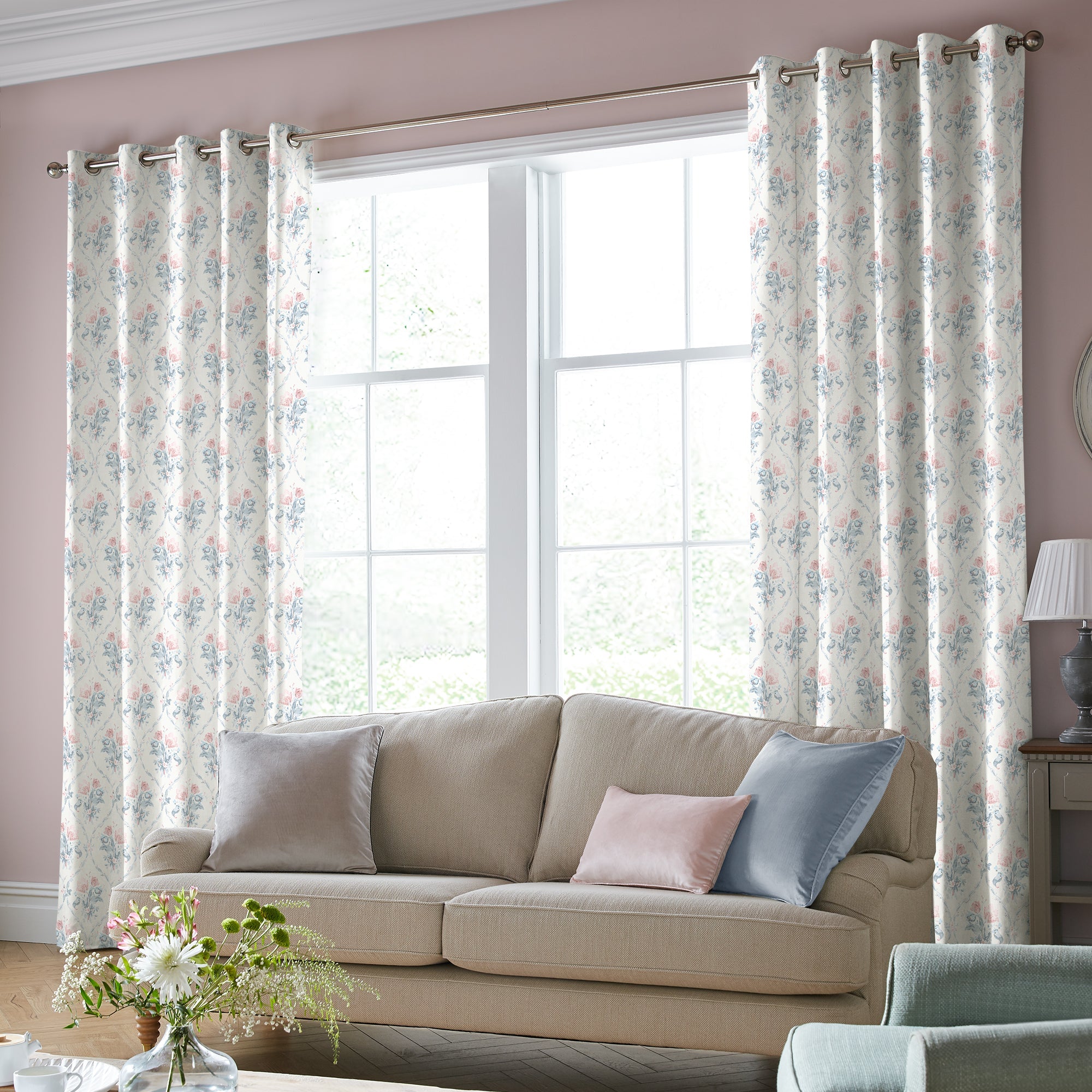 SCARBOROUGHFAIR_BLUSH_CURTAIN_LIFE