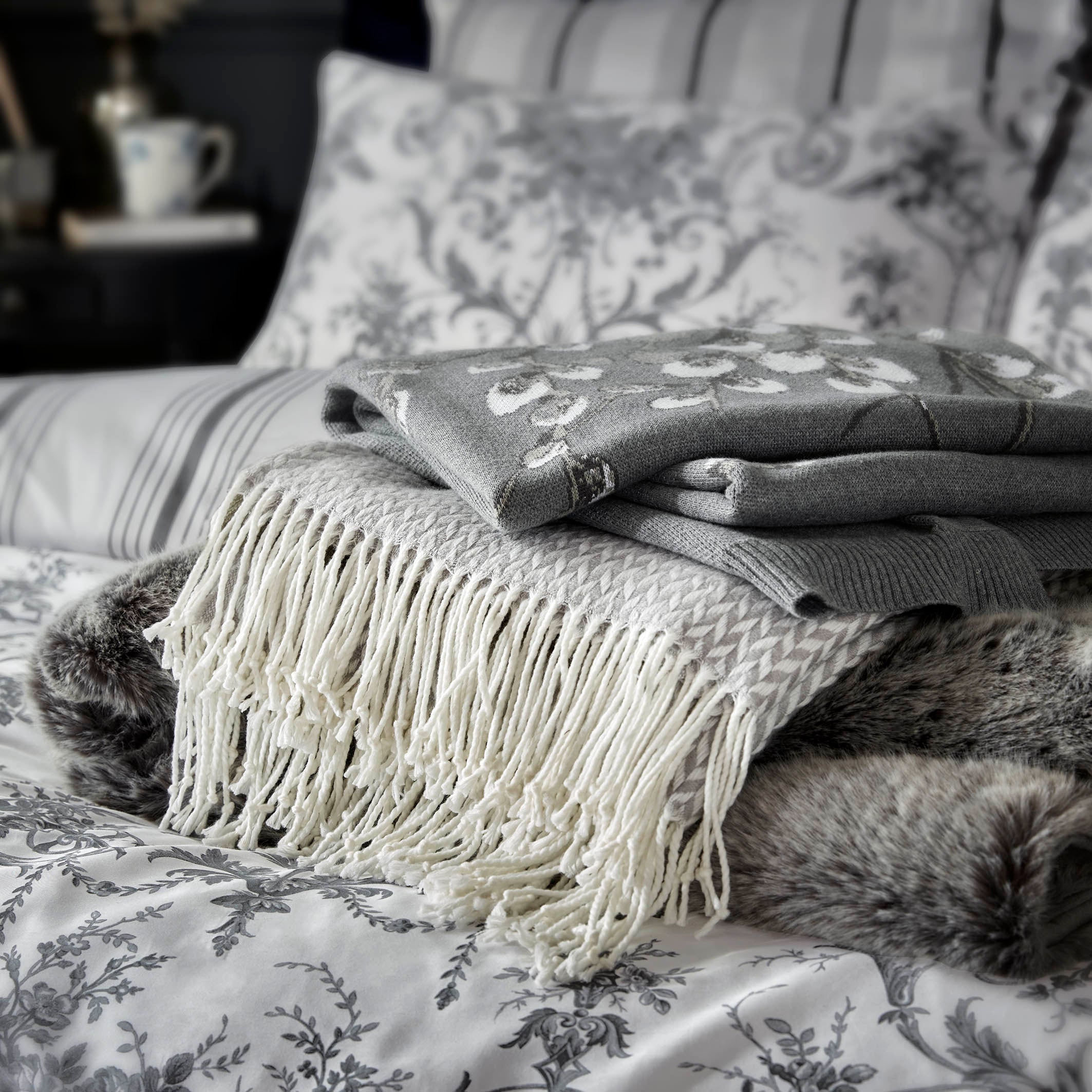 TuileriesCharcoalCameo2