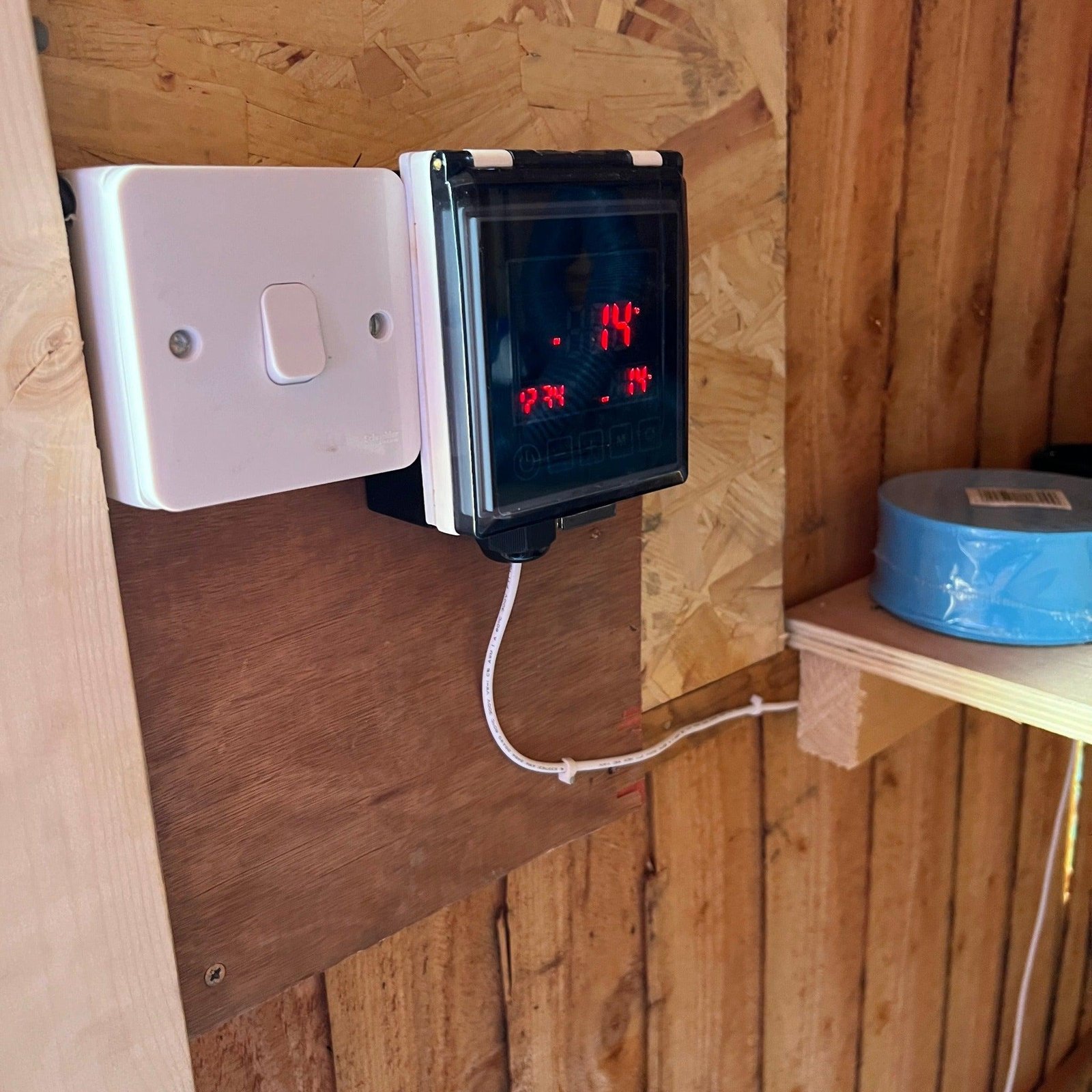 3.9m X 2.4m Timber Swimming Pool Kit, C/W Optional Heat & current - Image 16