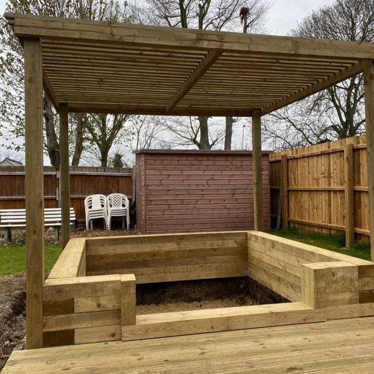 Wooden Sleeper Koi LayzeePond® With Window | 200mm walls - Image 11