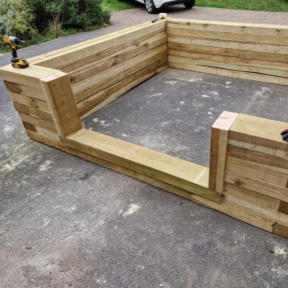 Wooden Sleeper Koi LayzeePond® With Window | 200mm walls - Image 9