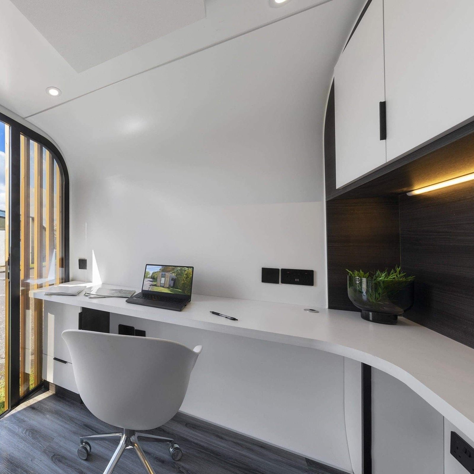 Stand-Alone, Solar Garden Office Pod, complete with desk and storage - Image 10